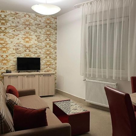 Holiday Wing Apartment 2 Jagodina Εξωτερικό φωτογραφία